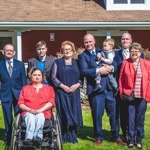 Meet your Posher, Leslie